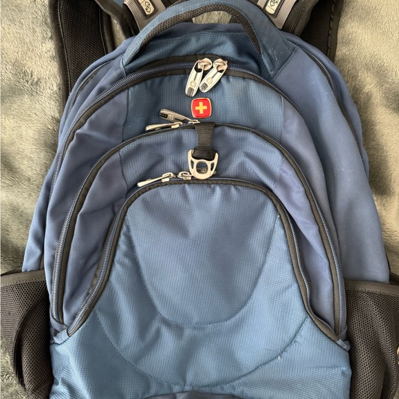 Swiss Army Airflow laptop backpack pre owned - Picture 8 of 13